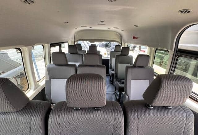 TOYOTA HIACE COMMUTER view 12