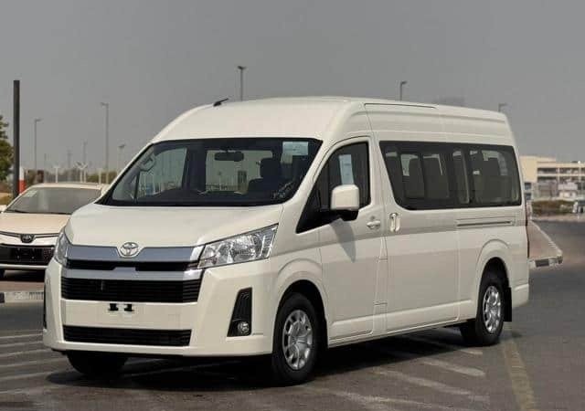 TOYOTA HIACE COMMUTER