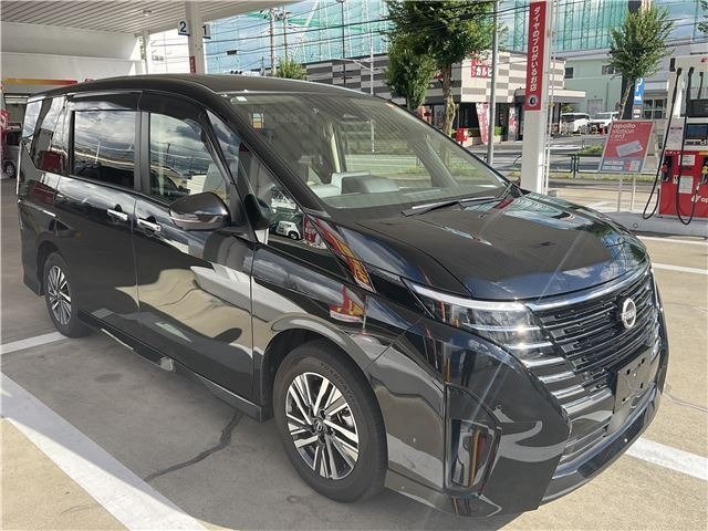 NISSAN SERENA e-POWER Highway Star V view 7